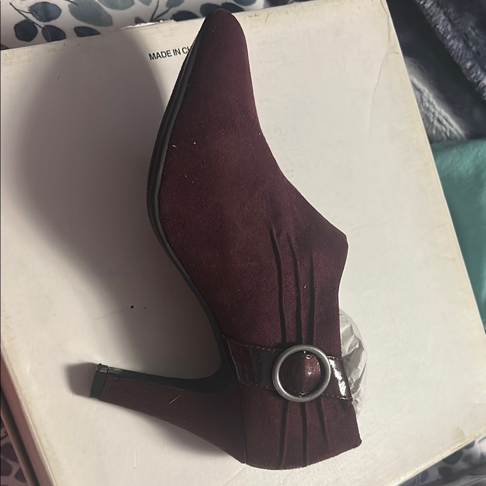 Elegant Burgundy Heeled Ankle Boots